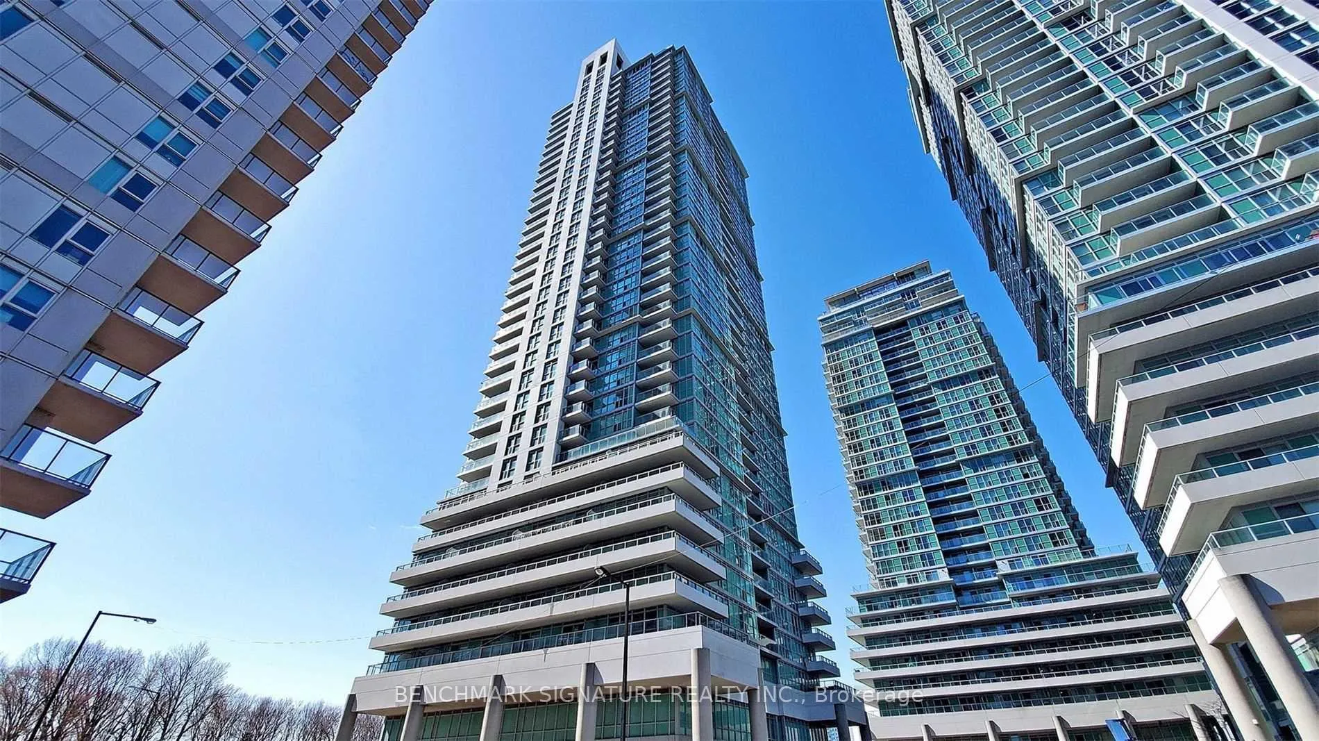 Front of Unit 1909, 50 Town Centre Court