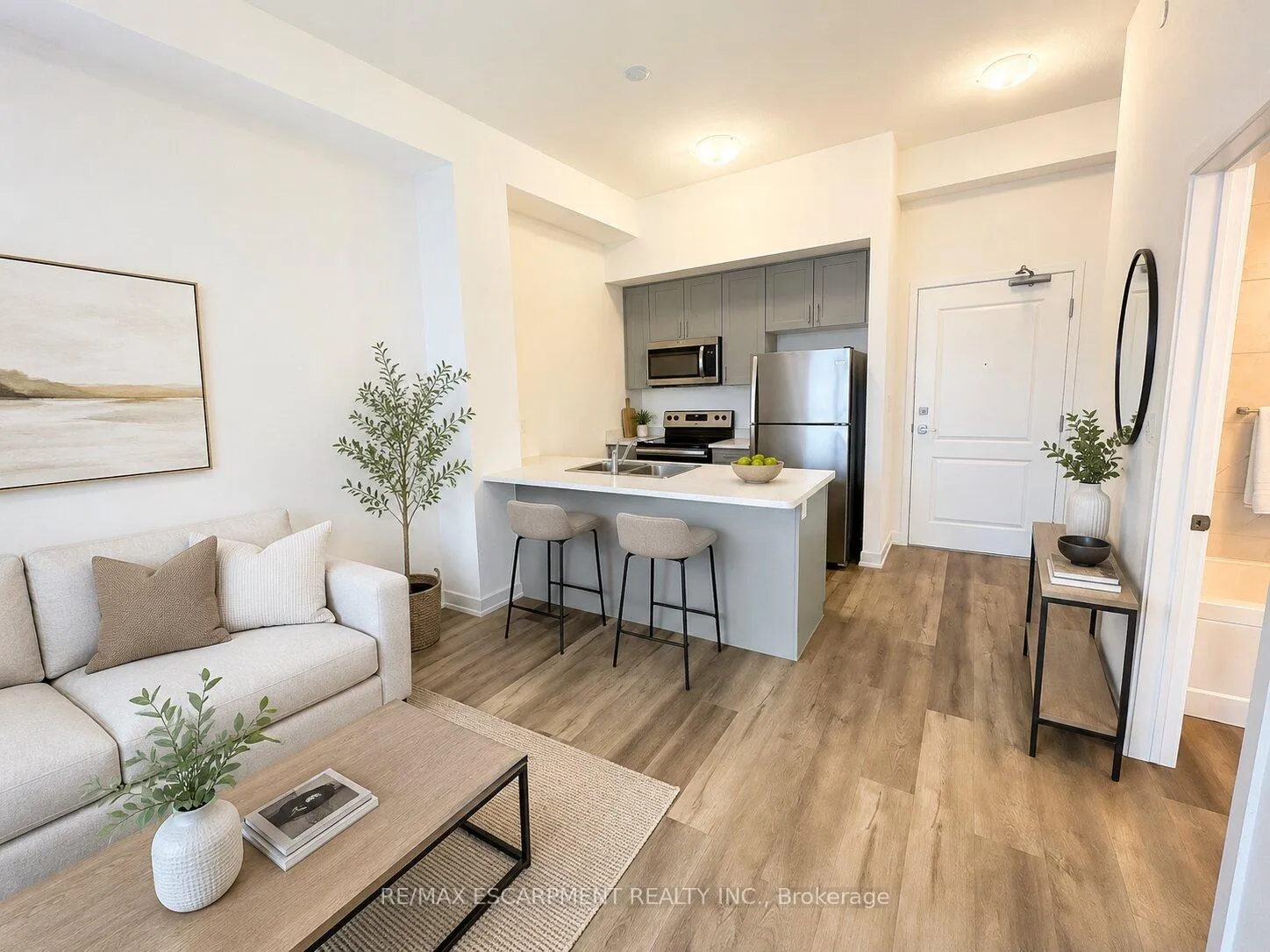 Photo 3 of Unit 503, 470 Dundas Street E, Hamilton, Waterdown — HOMEH