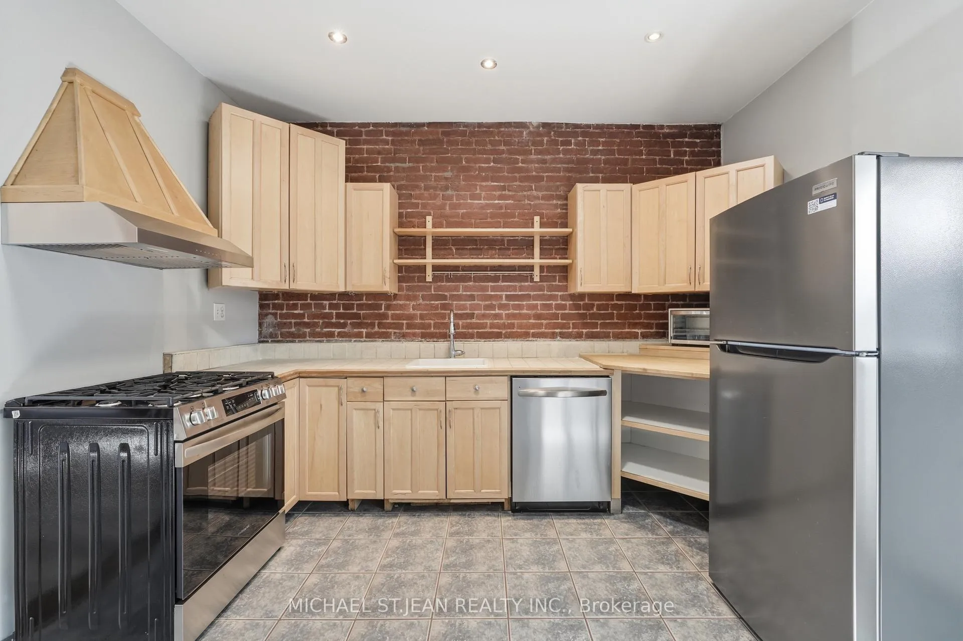 Photo 14 of 126 Park Street N, Hamilton, Central — HOMEH