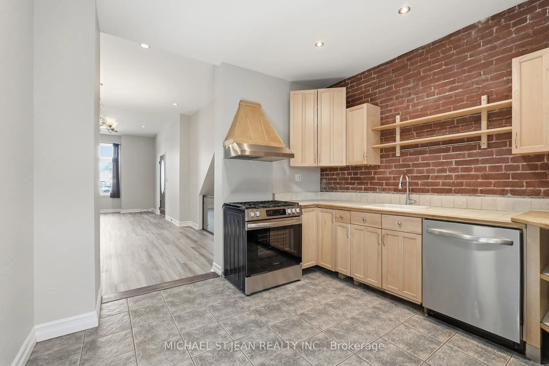 Photo 15 of 126 Park Street N, Hamilton, Central — HOMEH