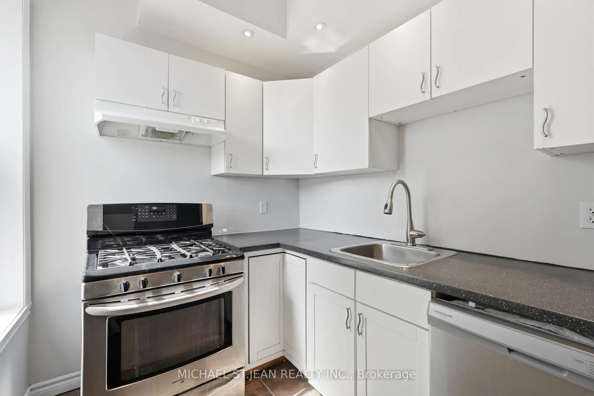 Photo 35 of 126 Park Street N, Hamilton, Central — HOMEH