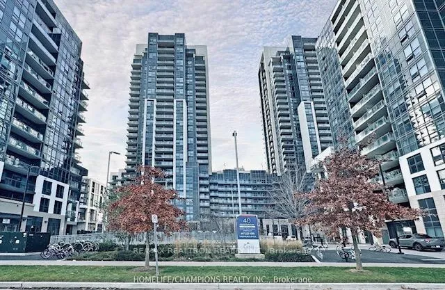 Front of Unit 426, 20 Meadowglen Place