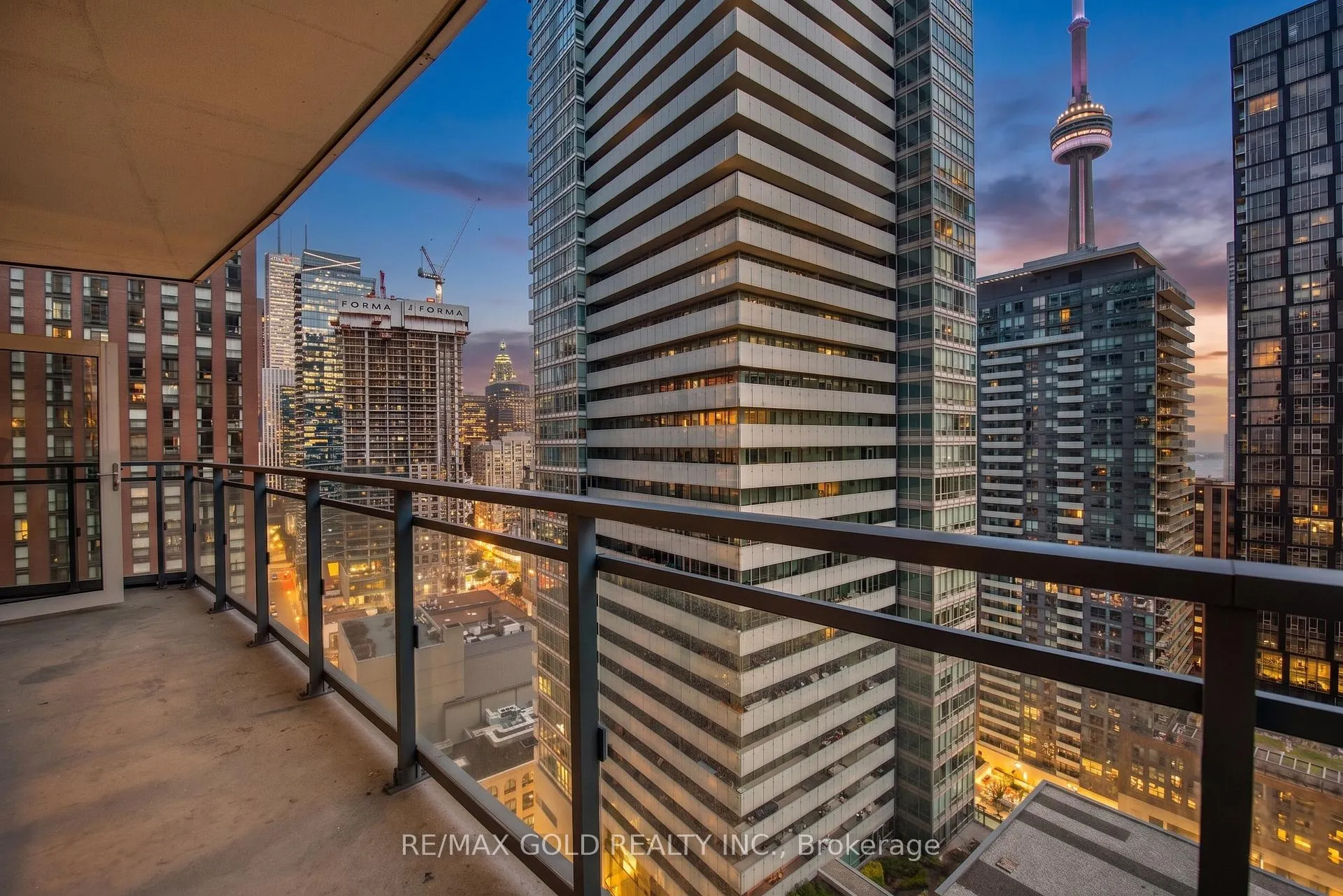 Photo 3 of Unit 2209, 21 Widmer Street, Toronto, Waterfront Communities — HOMEH