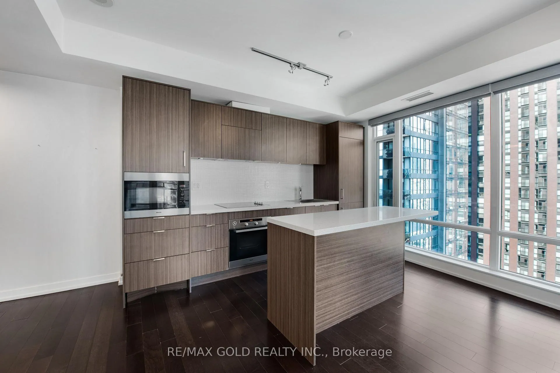 Photo 8 of Unit 2209, 21 Widmer Street, Toronto, Waterfront Communities — HOMEH