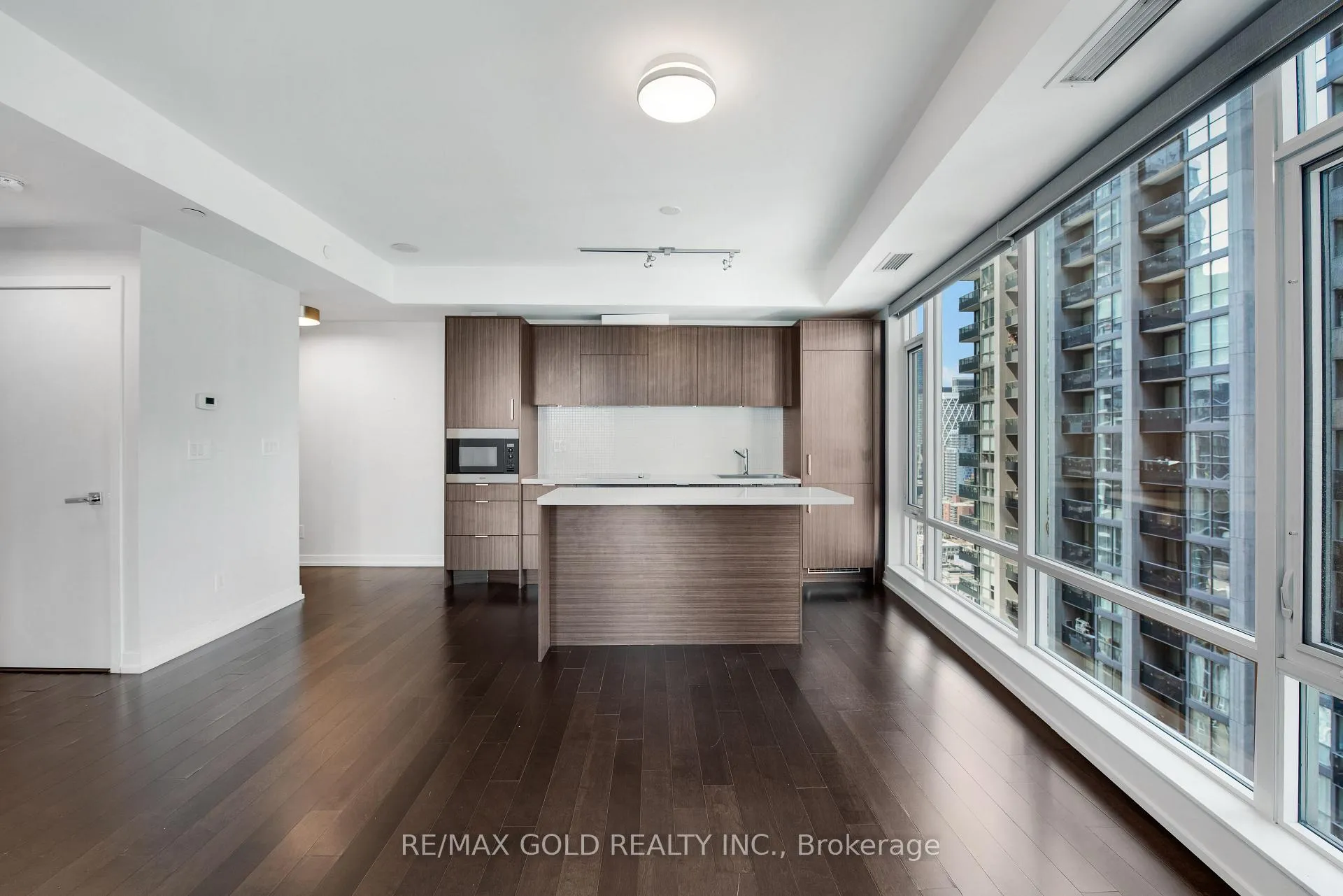 Photo 9 of Unit 2209, 21 Widmer Street, Toronto, Waterfront Communities — HOMEH