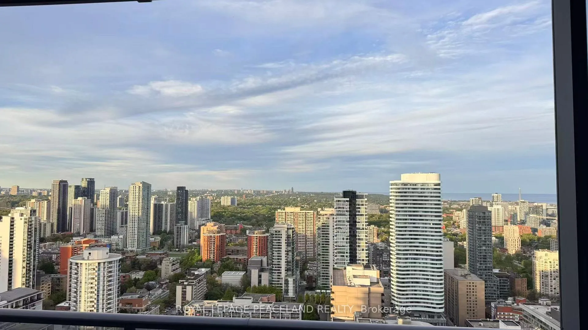 Photo 10 of Unit 4206, 7 Grenville Street, Toronto, Bay Street Corridor — HOMEH