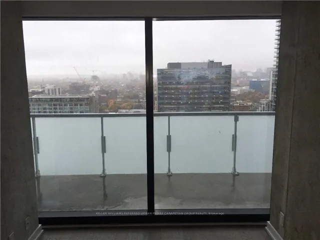 Photo 10 of Unit 2005, 11 Charlotte Street, Toronto, Waterfront Communities — HOMEH