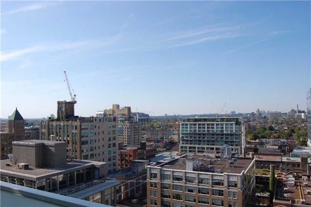 Photo 14 of Unit 2005, 11 Charlotte Street, Toronto, Waterfront Communities — HOMEH