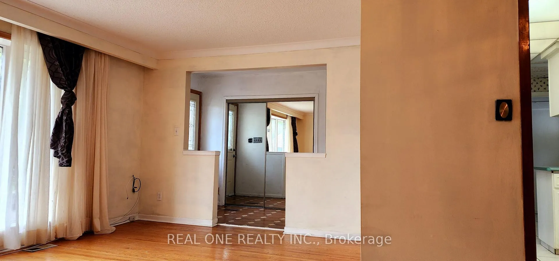 Photo 11 of 21 Pegasus Trail, Scarborough, Woburn — HOMEH