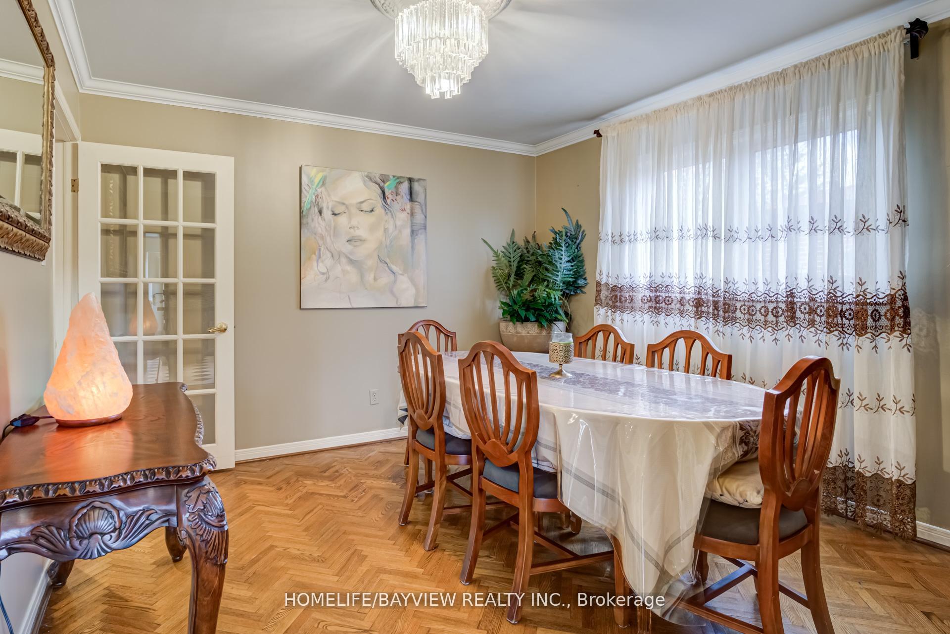 Photo 12 of 54 Airdrie Drive, Vaughan, East Woodbridge — HOMEH