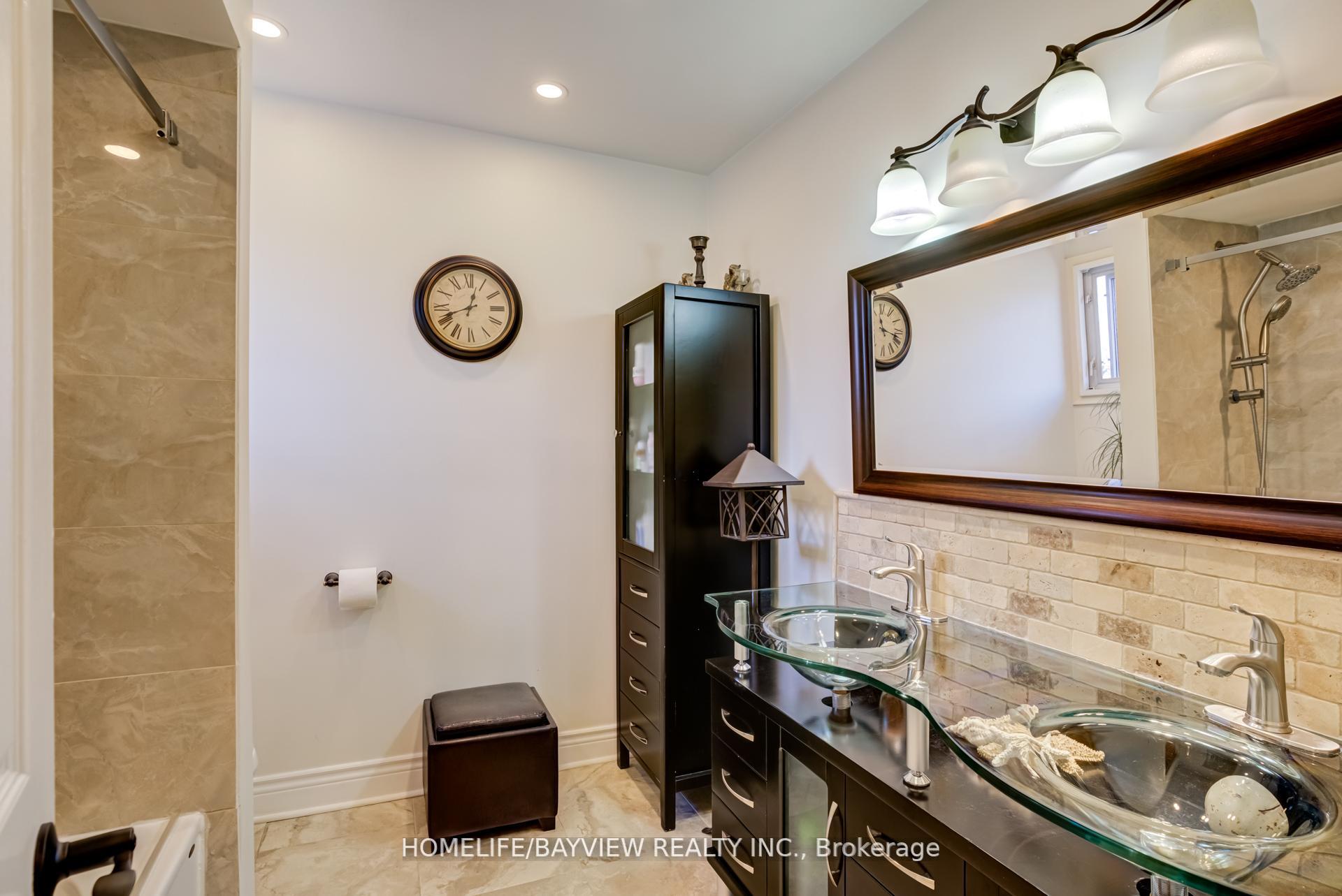 Photo 20 of 54 Airdrie Drive, Vaughan, East Woodbridge — HOMEH