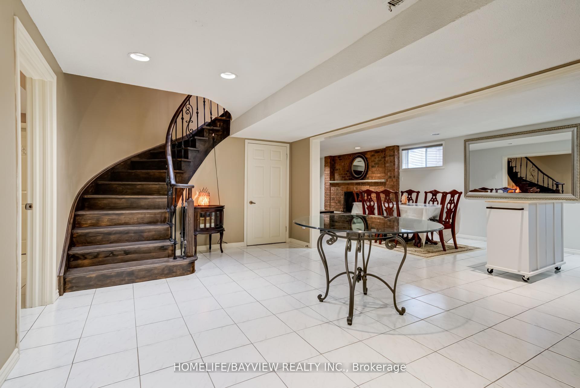 Photo 26 of 54 Airdrie Drive, Vaughan, East Woodbridge — HOMEH