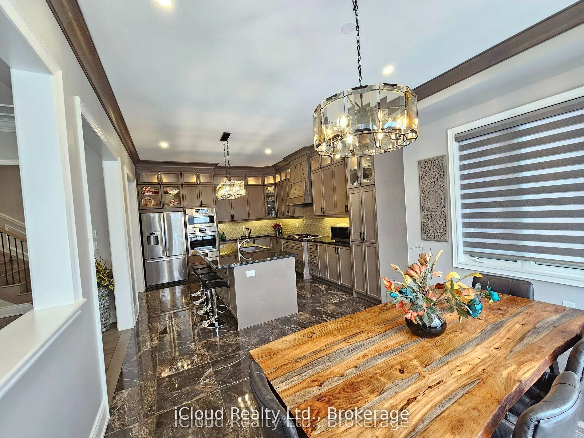 Photo 10 of 227 Humphrey Street, Hamilton, Waterdown — HOMEH