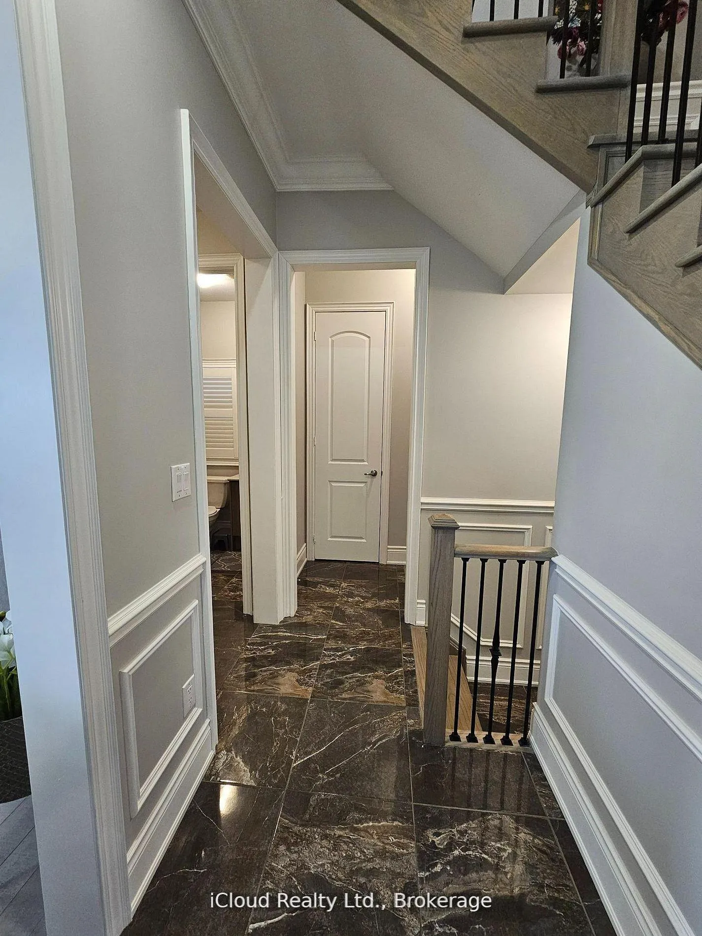 Photo 21 of 227 Humphrey Street, Hamilton, Waterdown — HOMEH