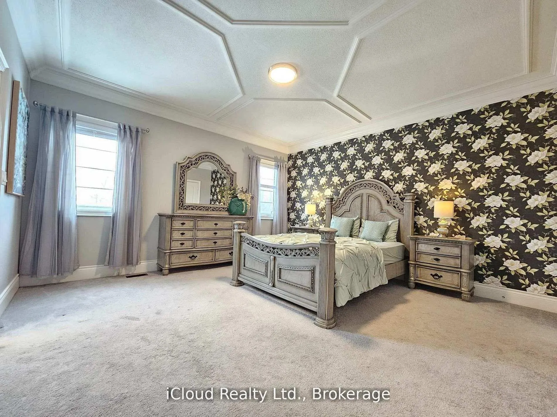 Photo 23 of 227 Humphrey Street, Hamilton, Waterdown — HOMEH