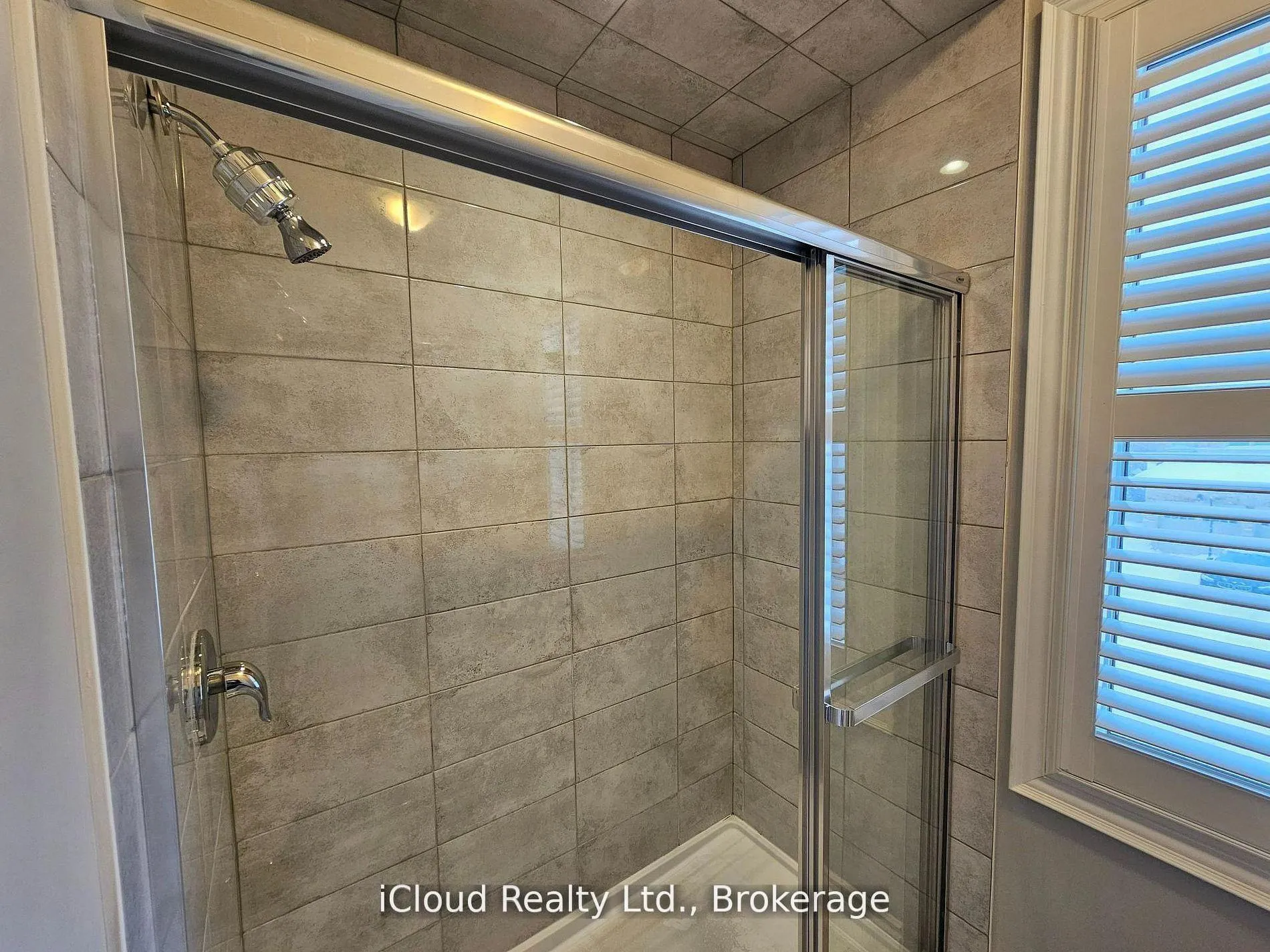 Photo 35 of 227 Humphrey Street, Hamilton, Waterdown — HOMEH