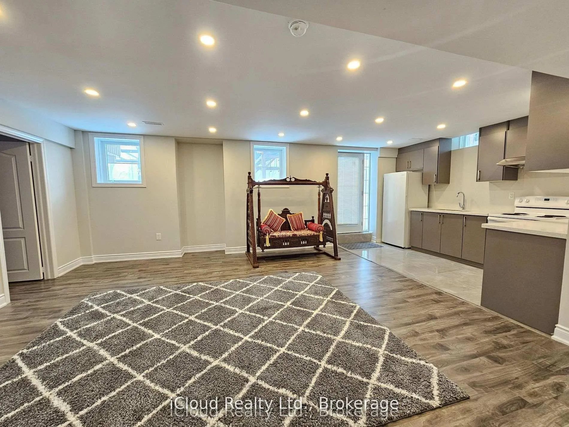 Photo 39 of 227 Humphrey Street, Hamilton, Waterdown — HOMEH
