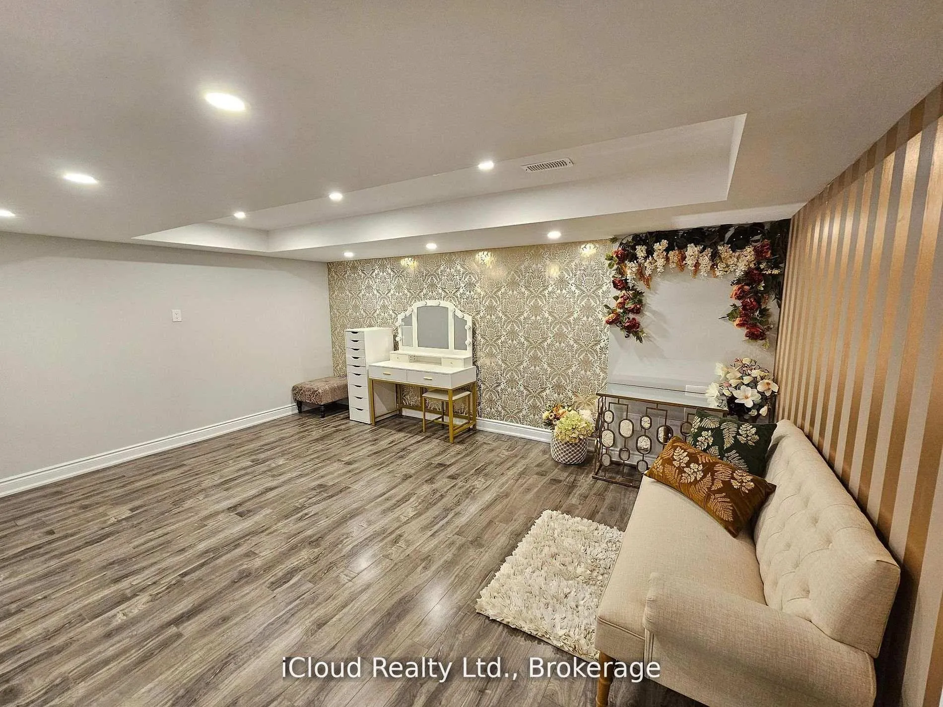 Photo 41 of 227 Humphrey Street, Hamilton, Waterdown — HOMEH