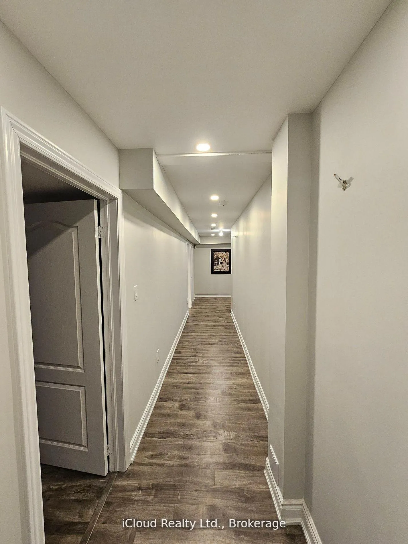 Photo 42 of 227 Humphrey Street, Hamilton, Waterdown — HOMEH