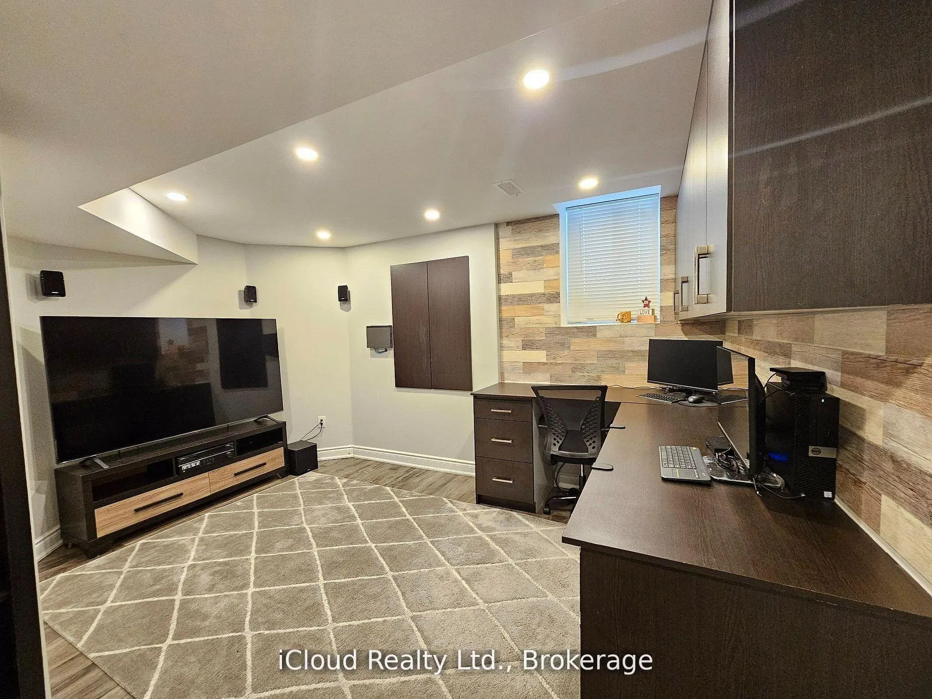 Photo 43 of 227 Humphrey Street, Hamilton, Waterdown — HOMEH