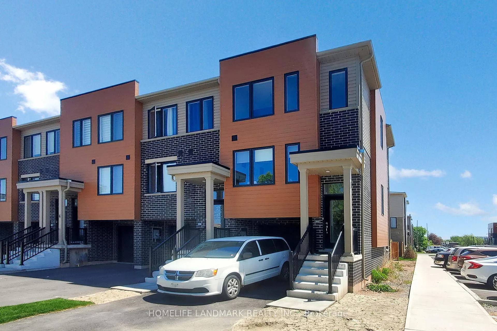Photo 2 of 2 Reid Avenue N, Hamilton, McQuesten — HOMEH