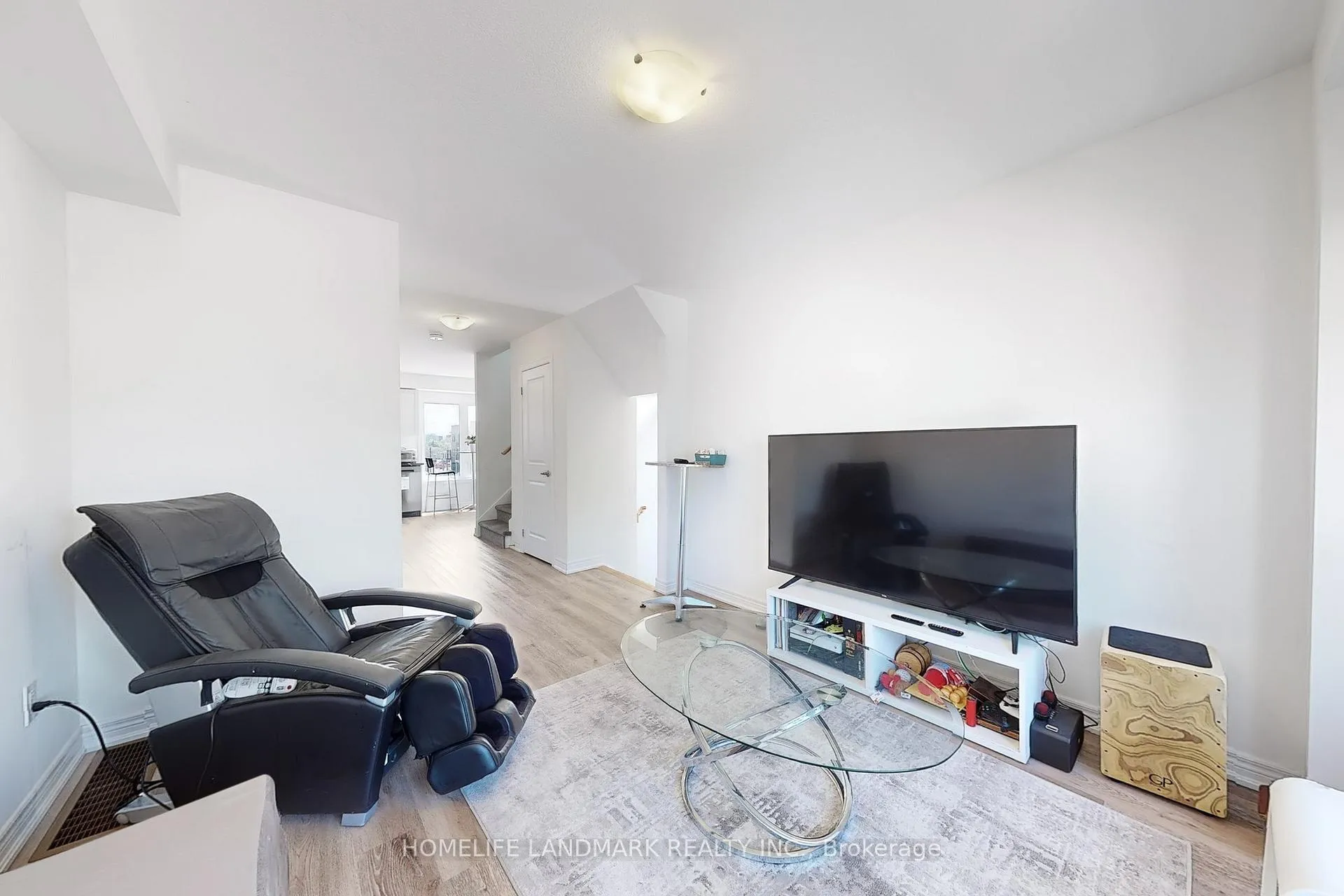 Photo 5 of 2 Reid Avenue N, Hamilton, McQuesten — HOMEH