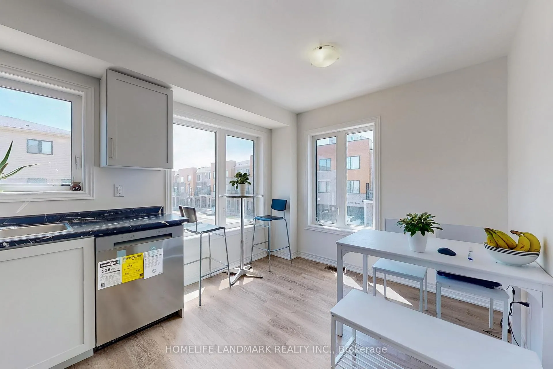 Photo 7 of 2 Reid Avenue N, Hamilton, McQuesten — HOMEH