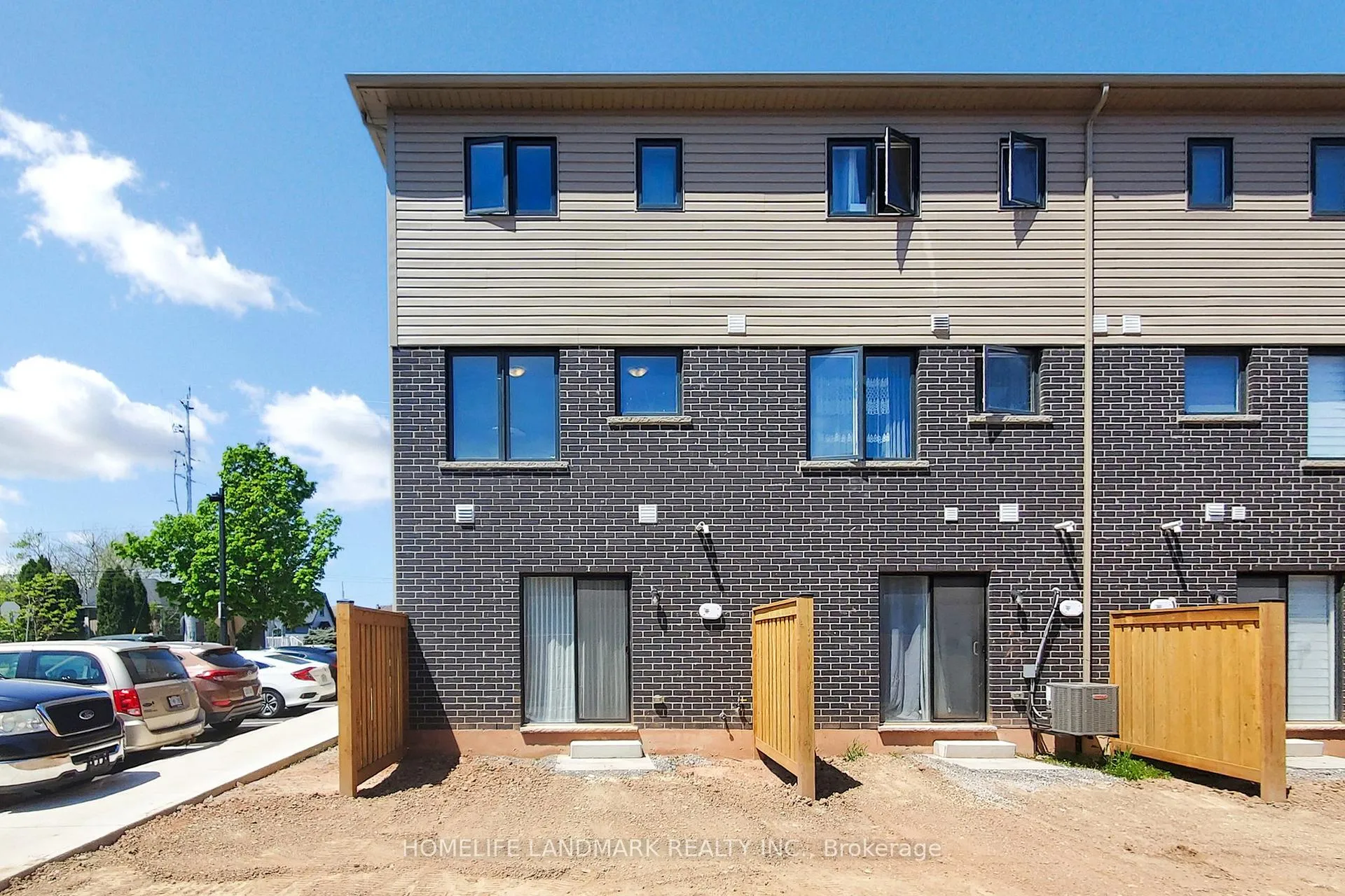 Photo 23 of 2 Reid Avenue N, Hamilton, McQuesten — HOMEH
