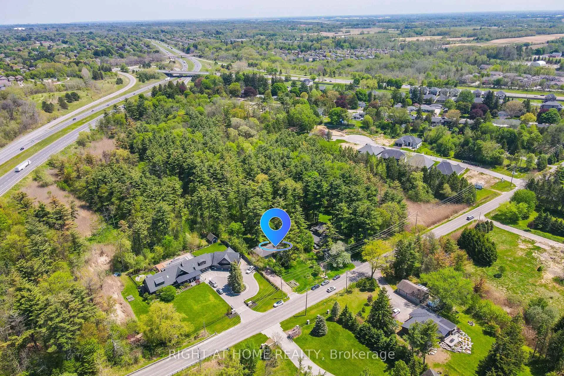 Photo 2 of 255 Shaver Road, Hamilton, Ancaster — HOMEH