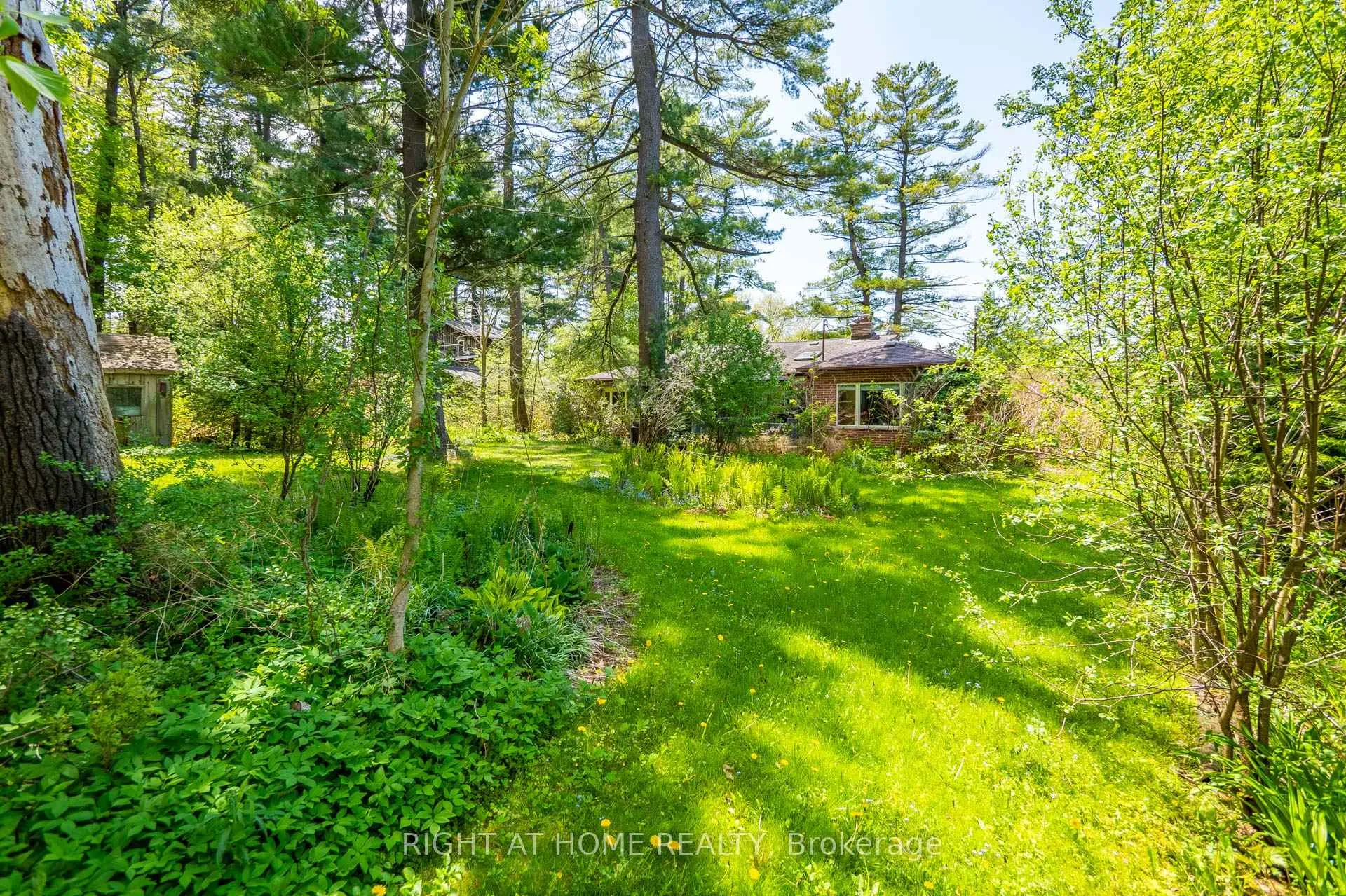 Photo 5 of 255 Shaver Road, Hamilton, Ancaster — HOMEH