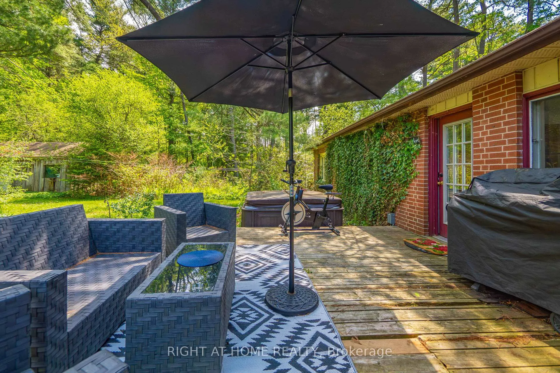Photo 8 of 255 Shaver Road, Hamilton, Ancaster — HOMEH