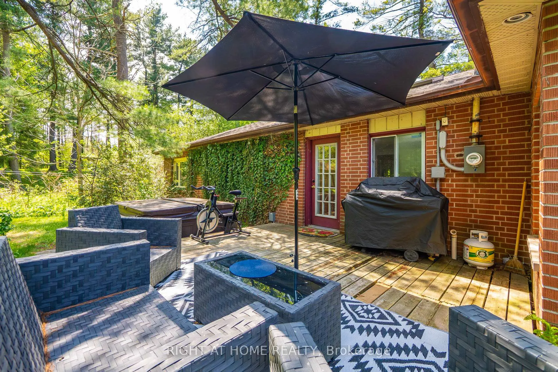 Photo 9 of 255 Shaver Road, Hamilton, Ancaster — HOMEH