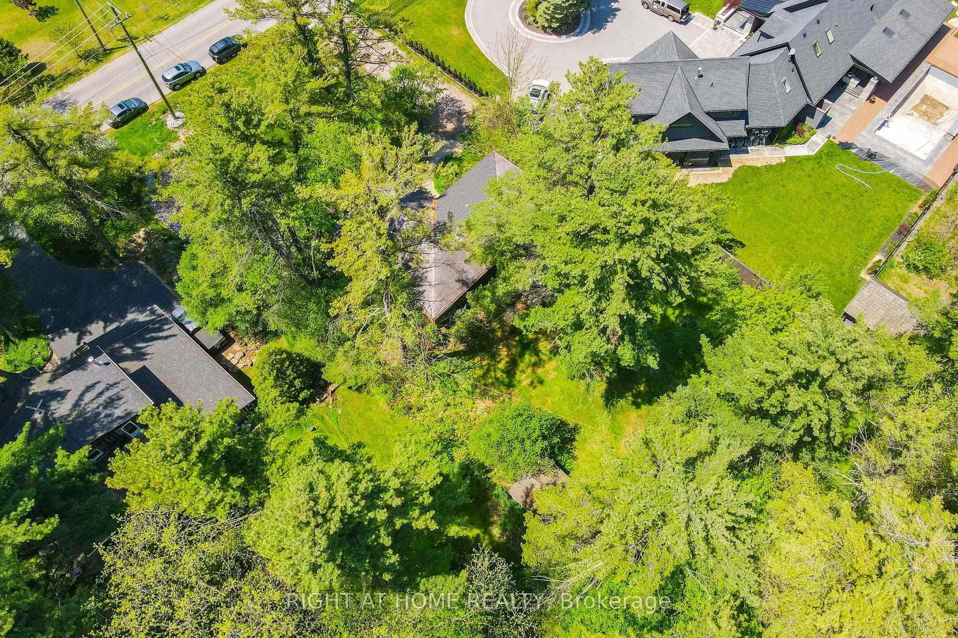 Photo 10 of 255 Shaver Road, Hamilton, Ancaster — HOMEH