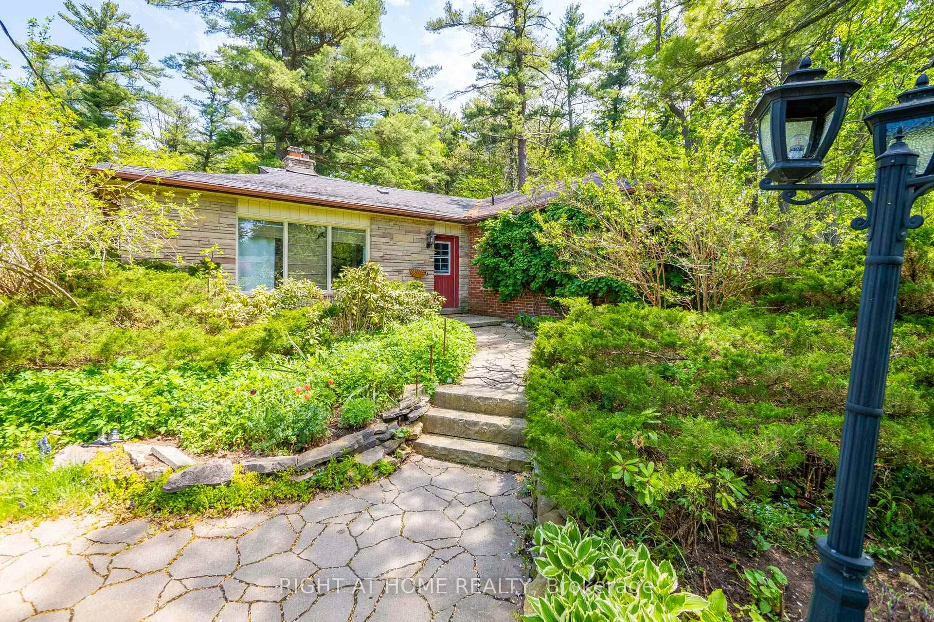 Photo 14 of 255 Shaver Road, Hamilton, Ancaster — HOMEH