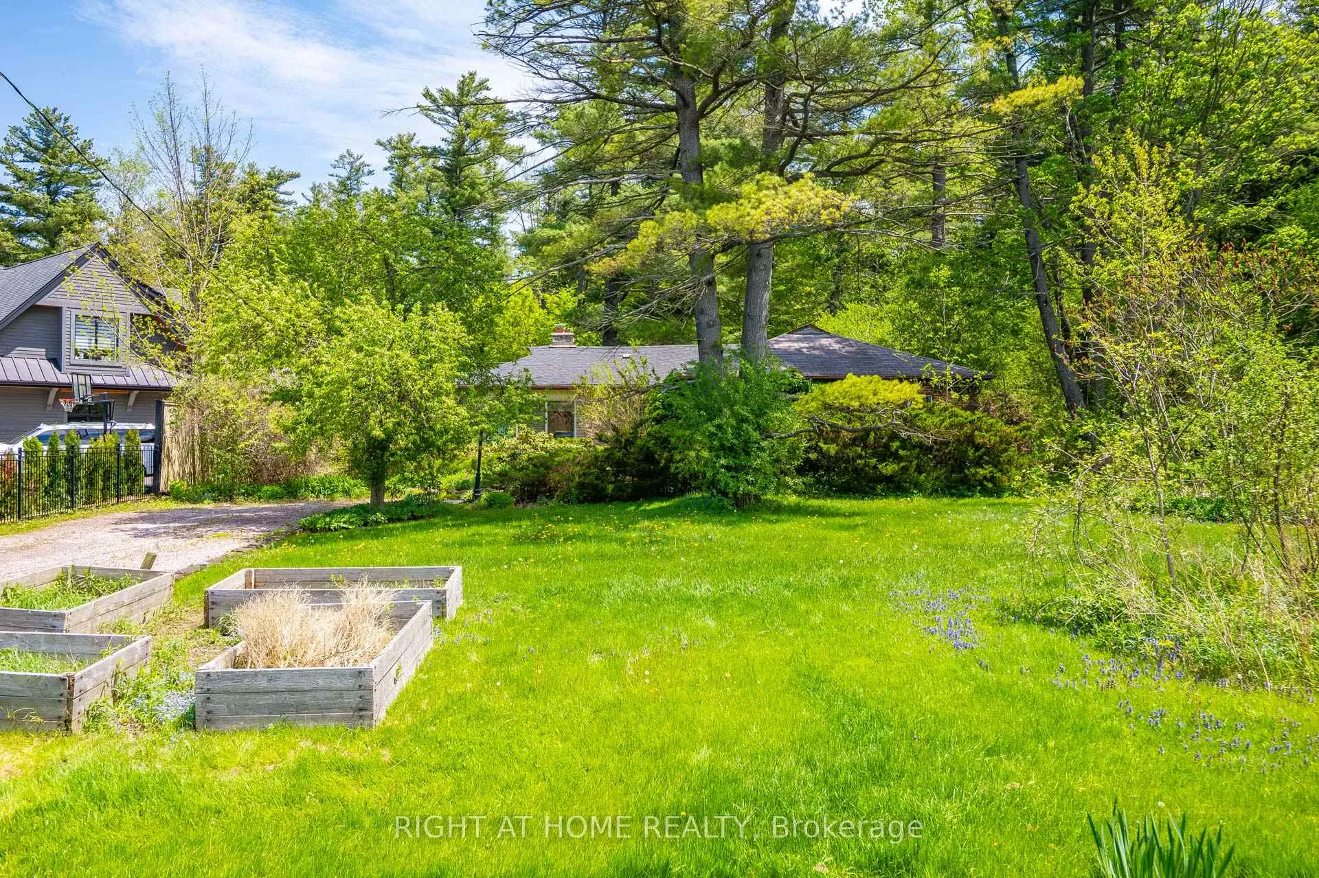 Photo 19 of 255 Shaver Road, Hamilton, Ancaster — HOMEH