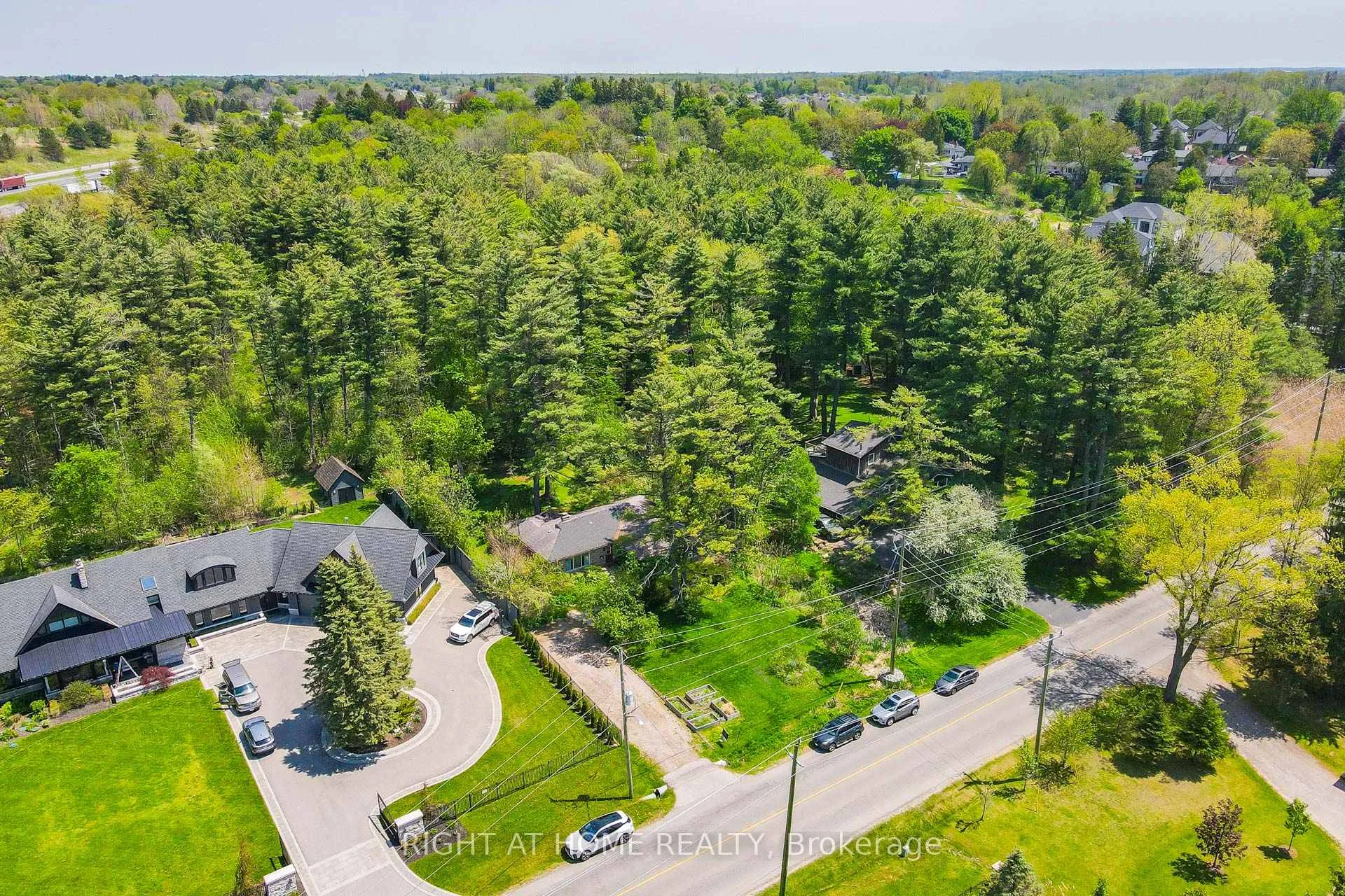 Photo 23 of 255 Shaver Road, Hamilton, Ancaster — HOMEH