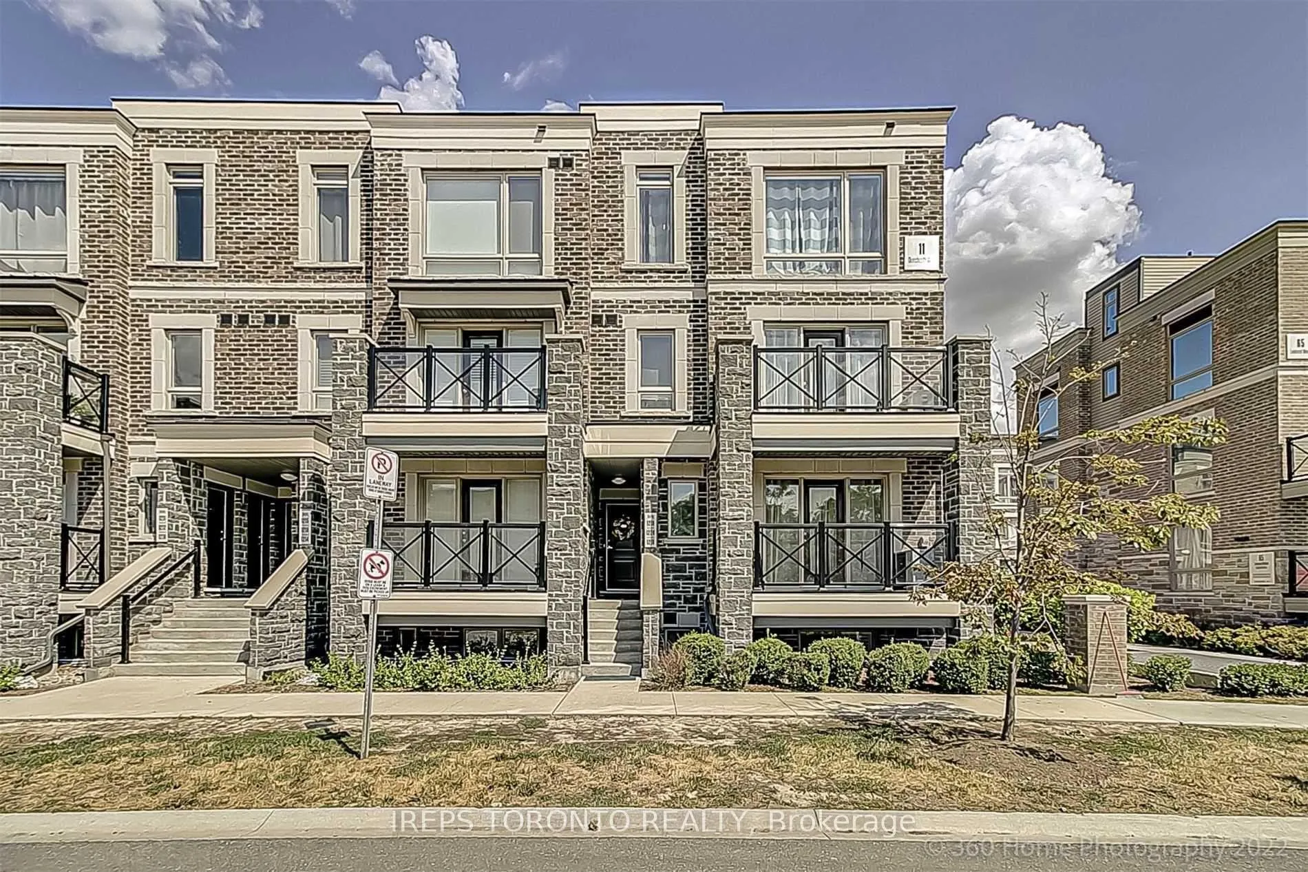 Photo 2 of Unit 1220, 11 Dunsheath Way, Markham, Cornell — HOMEH