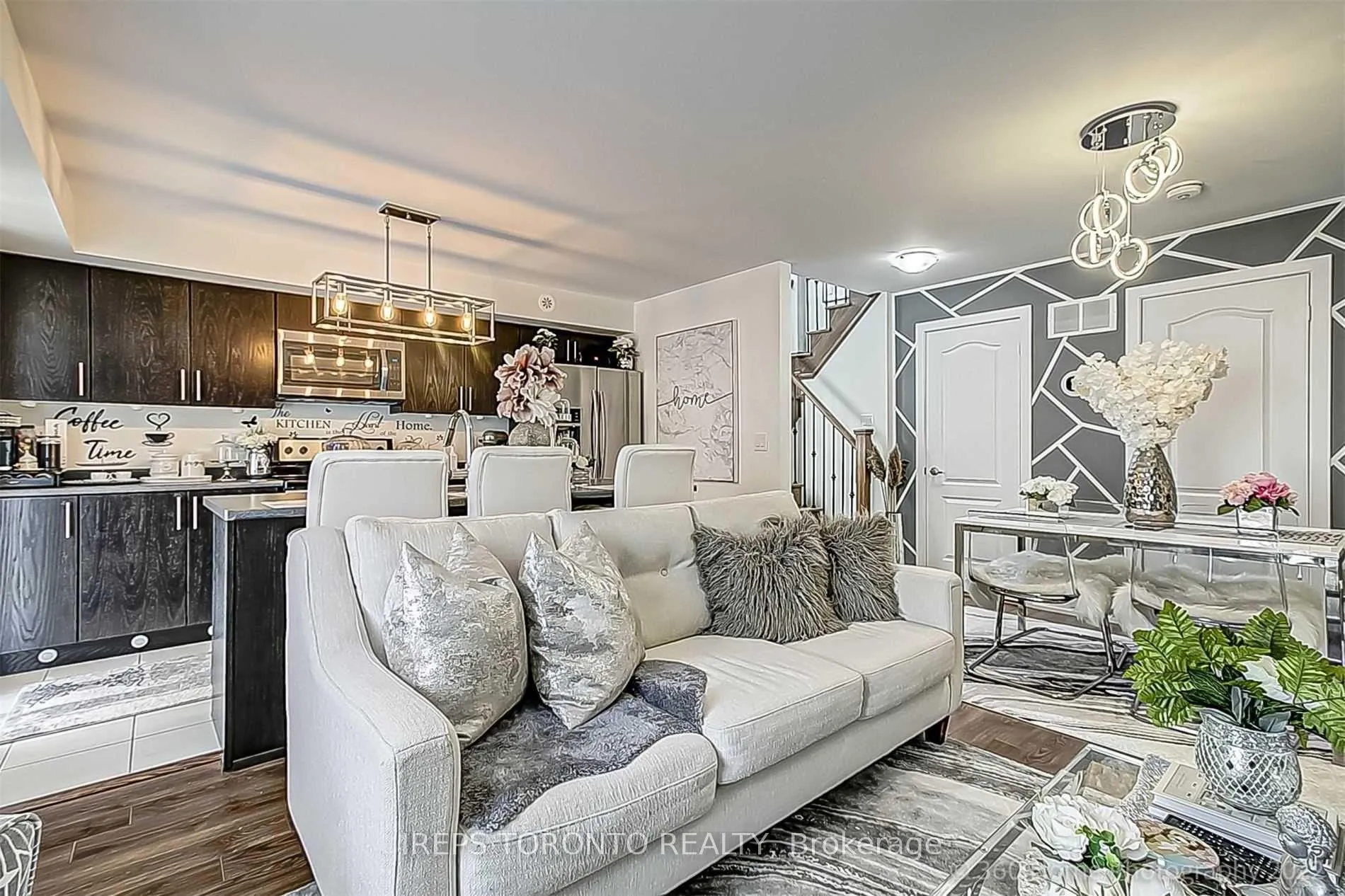 Photo 6 of Unit 1220, 11 Dunsheath Way, Markham, Cornell — HOMEH
