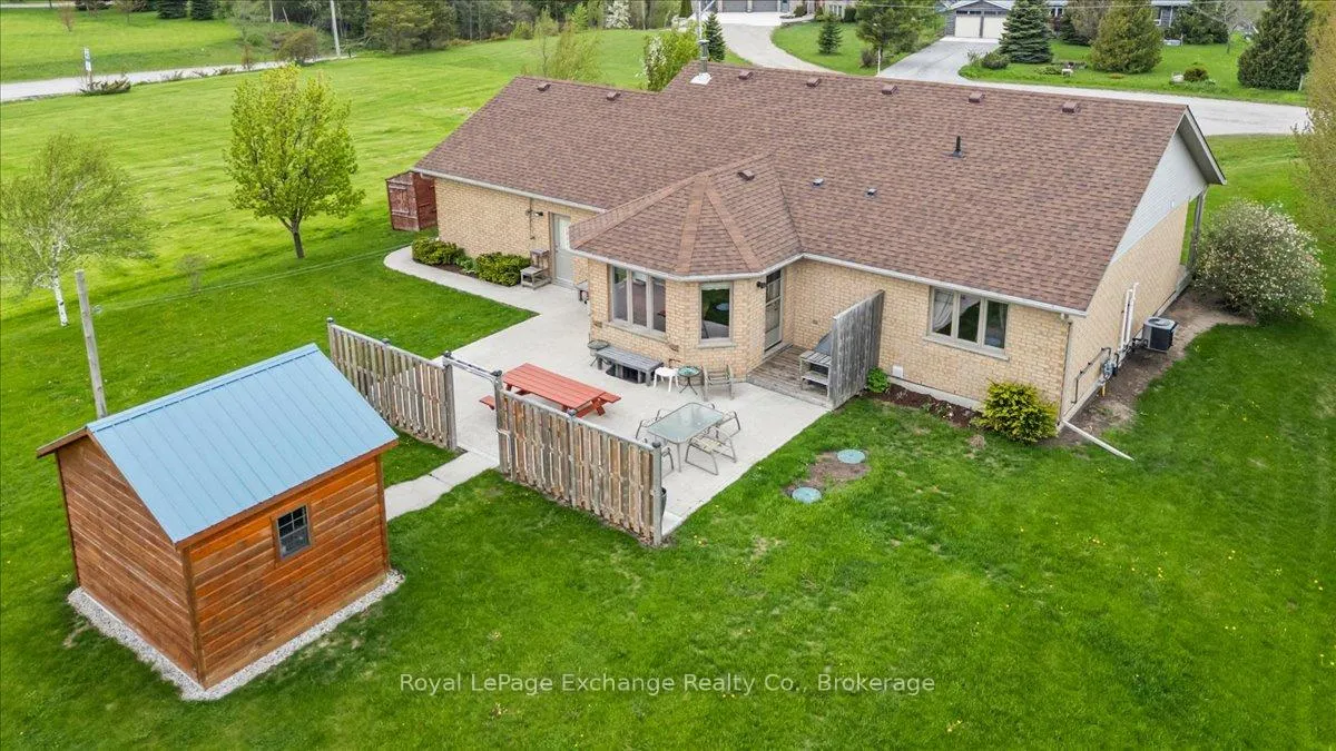 Photo 3 of 801 Troys Trail, Huron-Kinloss — HOMEH