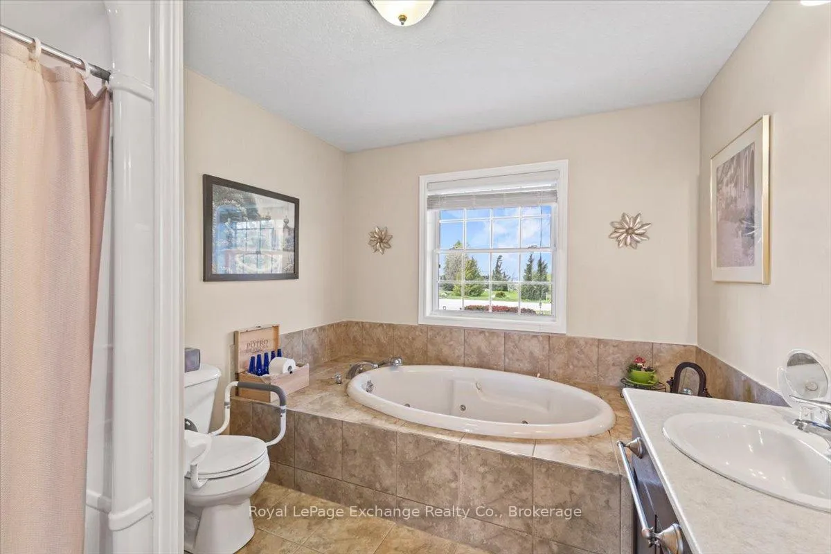 Photo 16 of 801 Troys Trail, Huron-Kinloss — HOMEH