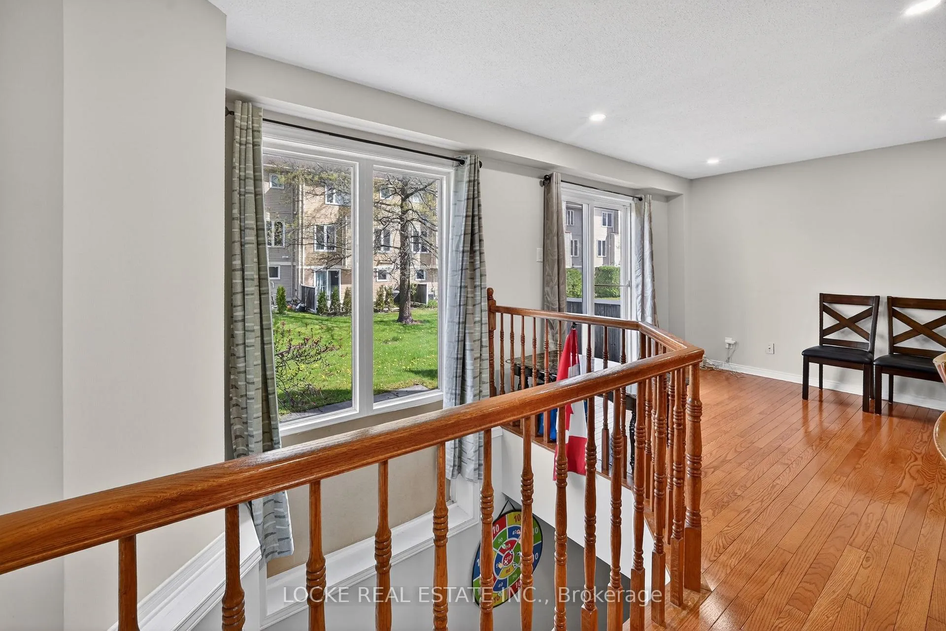 Photo 9 of 1824 Summerfields Crescent, Ottawa, Chapel Hill — HOMEH