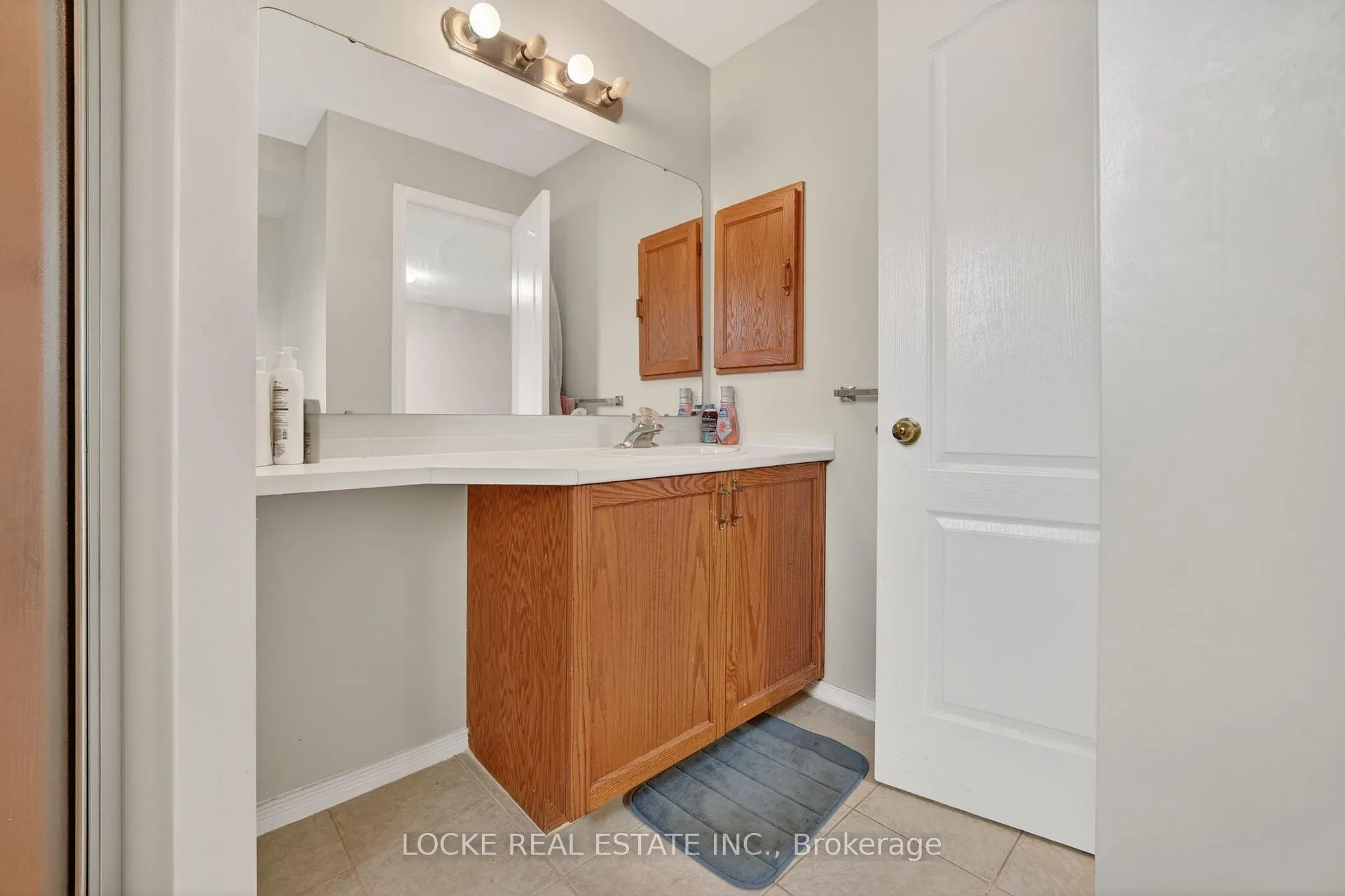 Photo 17 of 1824 Summerfields Crescent, Ottawa, Chapel Hill — HOMEH