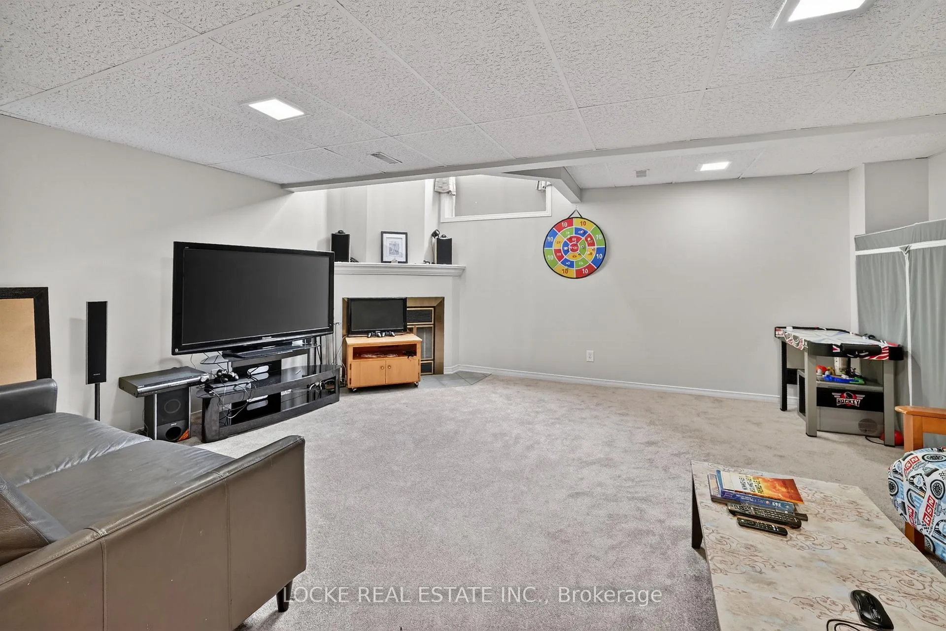 Photo 25 of 1824 Summerfields Crescent, Ottawa, Chapel Hill — HOMEH