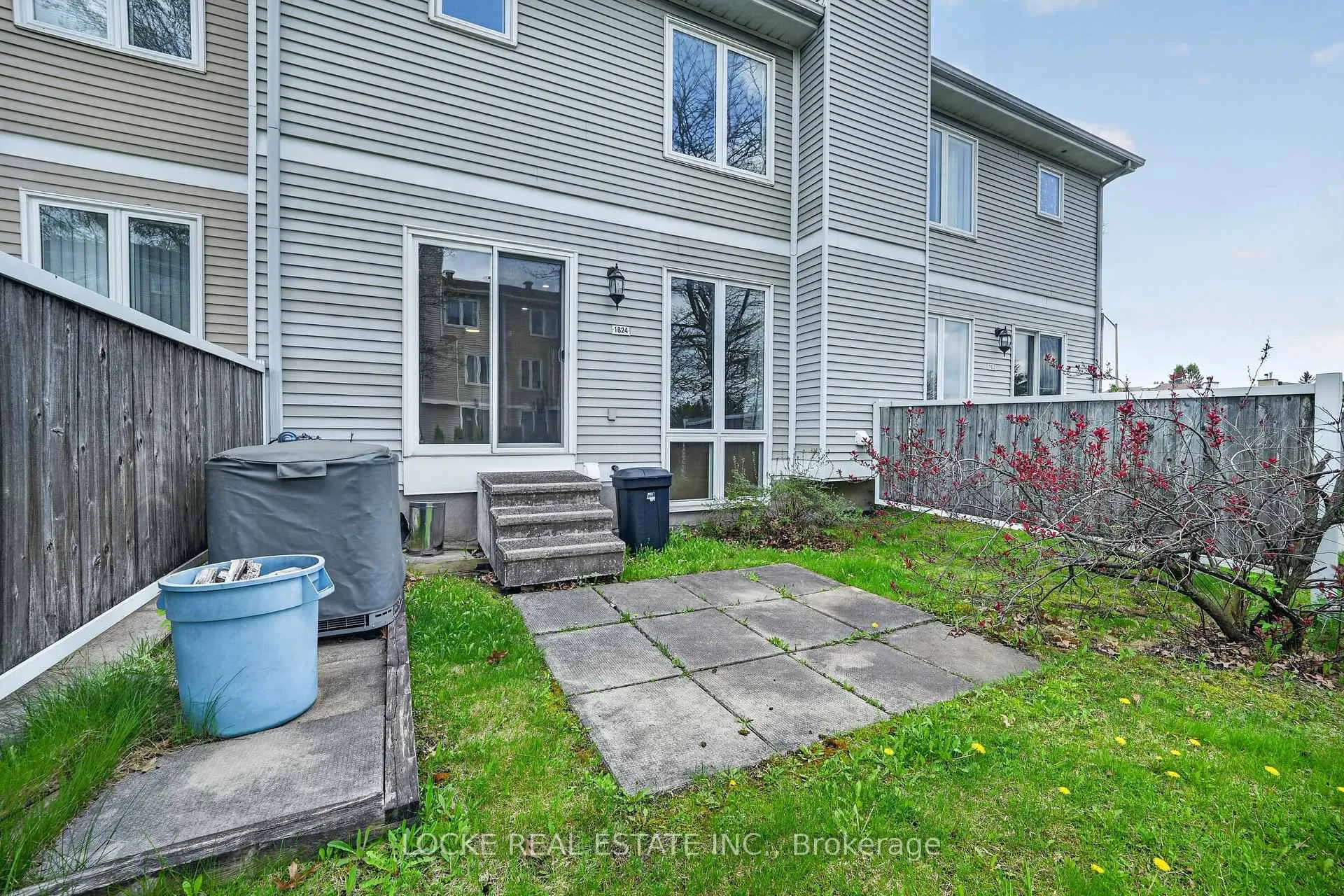 Photo 28 of 1824 Summerfields Crescent, Ottawa, Chapel Hill — HOMEH
