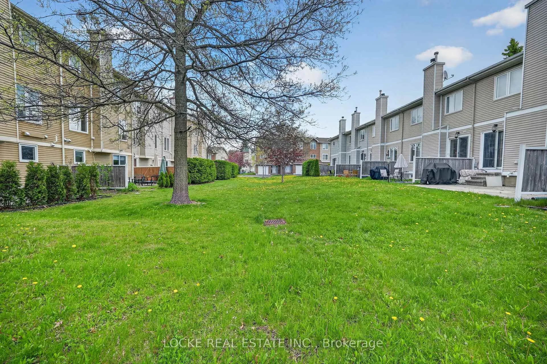 Photo 30 of 1824 Summerfields Crescent, Ottawa, Chapel Hill — HOMEH