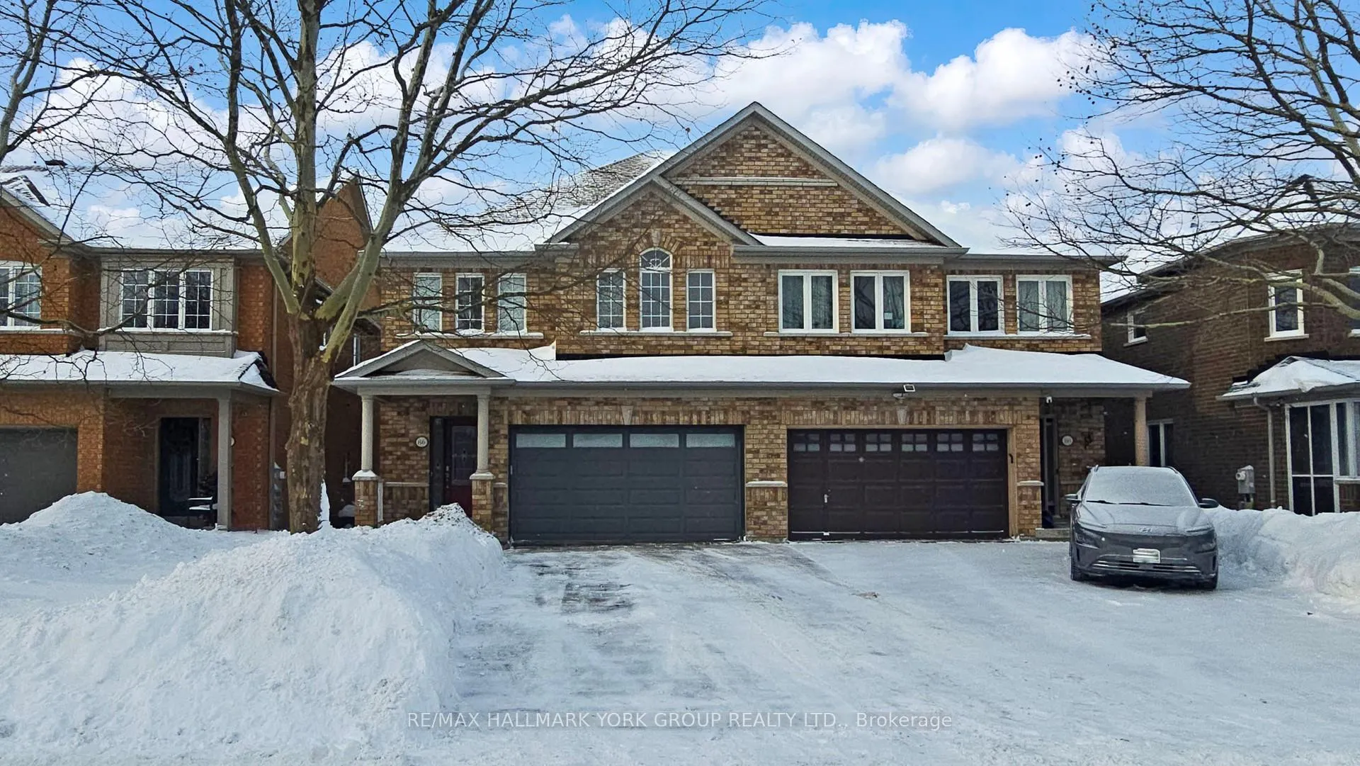 Photo 3 of 86 Petermann Street, Aurora, Bayview Northeast — HOMEH