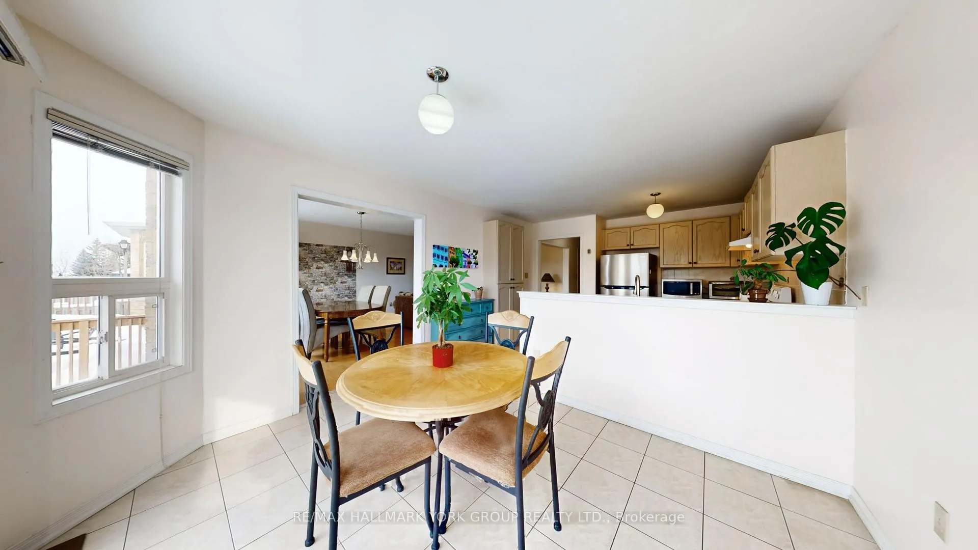 Photo 17 of 86 Petermann Street, Aurora, Bayview Northeast — HOMEH