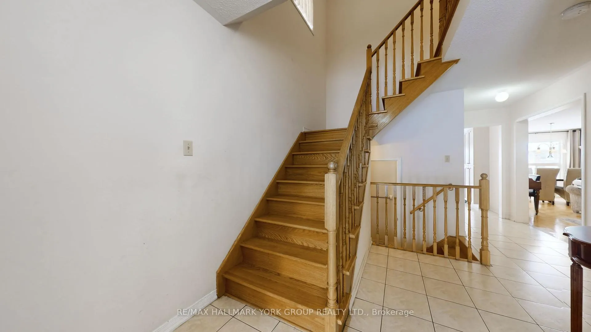 Photo 20 of 86 Petermann Street, Aurora, Bayview Northeast — HOMEH