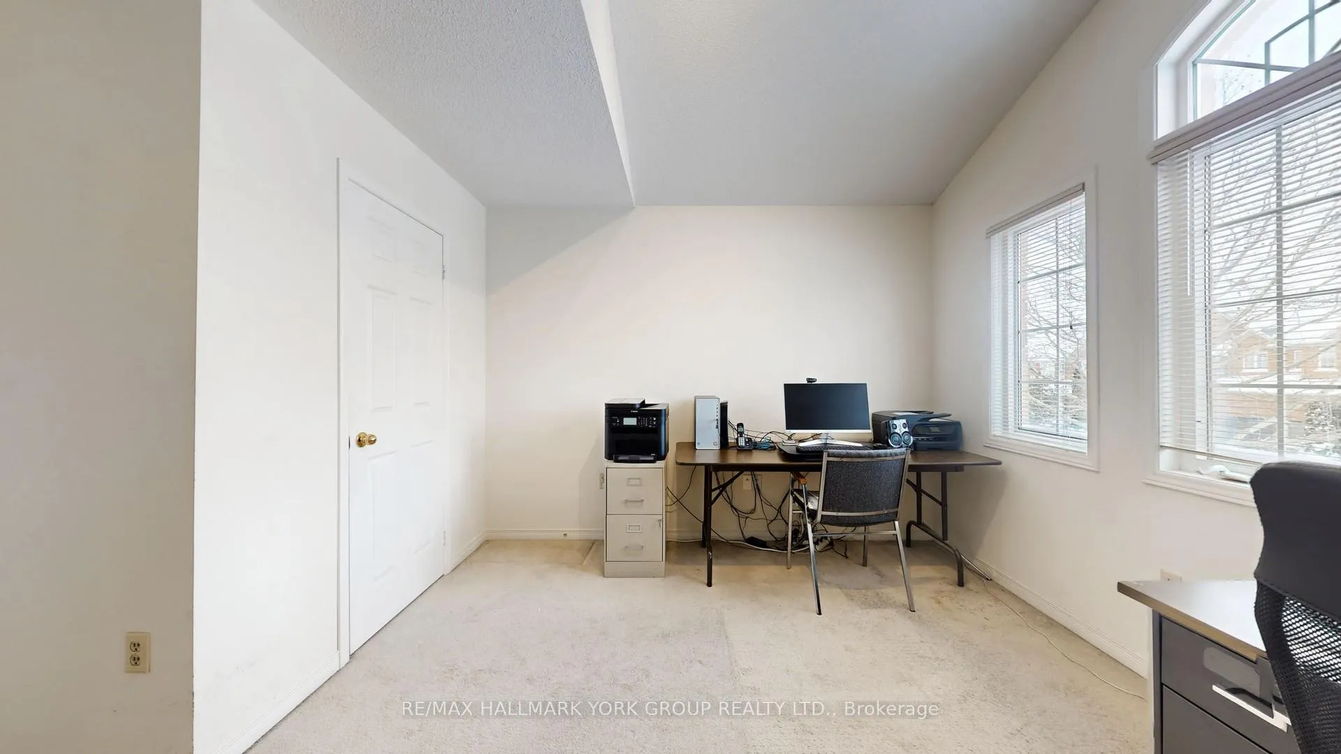 Photo 29 of 86 Petermann Street, Aurora, Bayview Northeast — HOMEH
