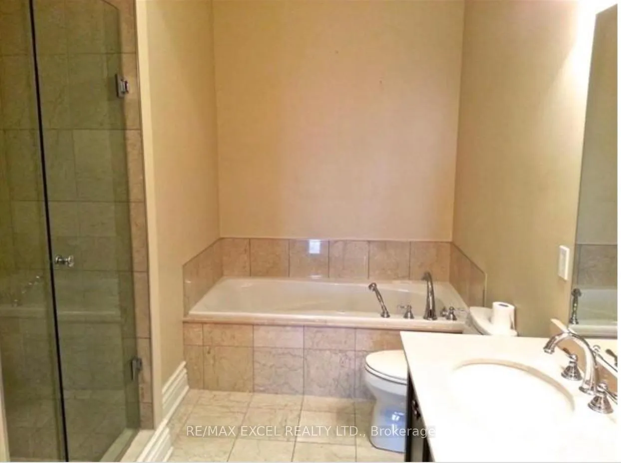 Photo 8 of Unit 312, 1 Verclaire Gate, Markham, Unionville — HOMEH